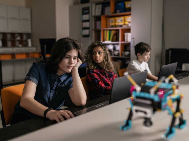 ADHD nelle diverse fasi della crescita. Dalla scuola all’età adulta – I Video